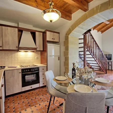 Villa Romantic Sevi By Posarellivillas